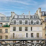 La Plume Suite A Haven Of Peace In Montorgueil
